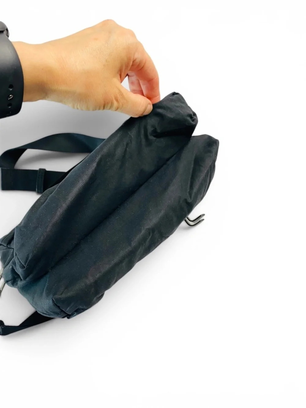 Lululemon Party Om Bag Crossbody in Black